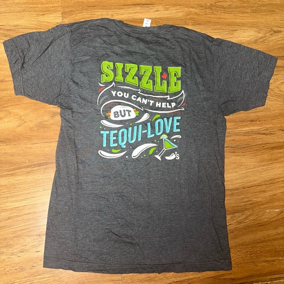 Authentic chilis adult unisex medium gray tshirt! - Picture 1 of 4